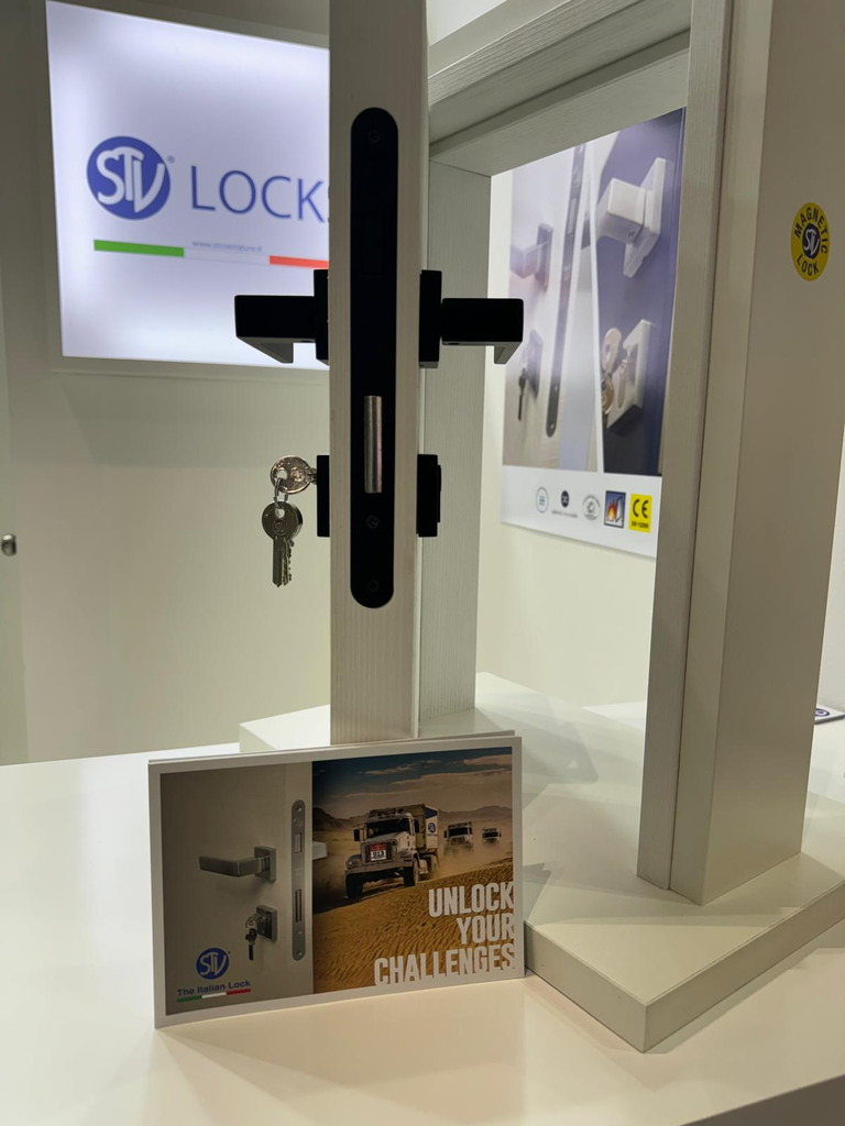 STV MAGNETIC LOCK ATTRAZIONE PLUS -ART. A110 LOCK+EQUAL DOUBLE SIDE KEYHOLE CYLINDER 70MM WITH ROUND PLATE - BLACK PAINTED FINISH